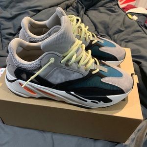 Yeezy Boost 700 wave runners